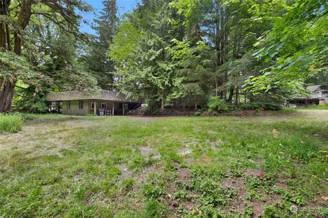 4049 Rainwood Dr NW, Olympia, WA 98502