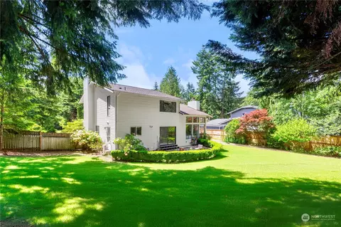 21626 NE 16th St, Sammamish, WA 98074
