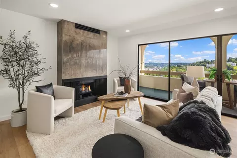2929 76th Ave SE #504, Mercer Island, WA 98040