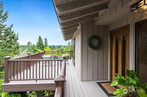 5433 NE 200th Pl, Lake Forest Park, WA 98155