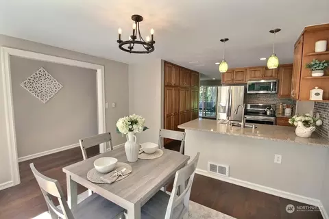 220 SW 200th St #156, Normandy Park, WA 98166