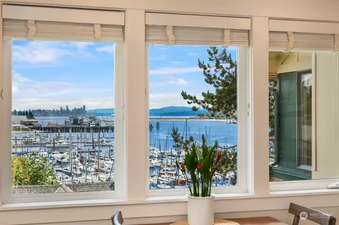 546 Wood Ave SW #3H, Bainbridge Island, WA 98110