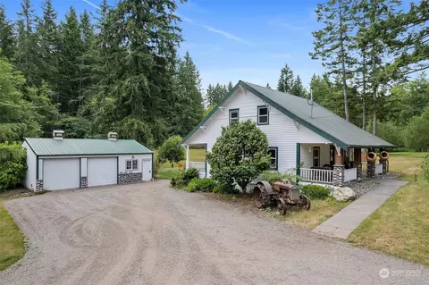 9821 NW Pioneer Rd, Seabeck, WA 98380