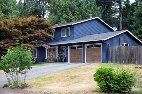 30 NW Sandy Ct, Bremerton, WA 98311