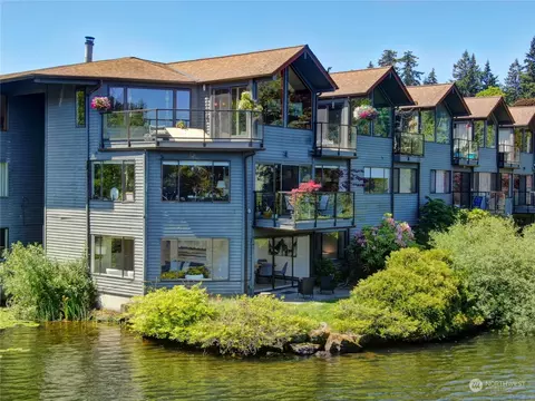 19428 Aurora Ave N #108, Shoreline, WA 98133
