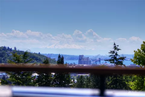 3054 24th Ave W, Seattle, WA 98199