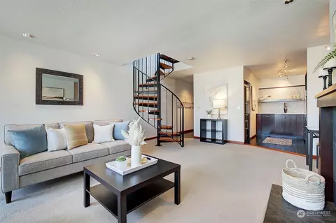 Living - 417 E Pine St #403, Seattle, WA 98122 photo 3 of 4