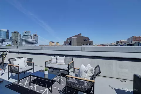 Exterior - 417 E Pine St #403, Seattle, WA 98122 photo 1 of 2