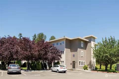 12701 NE 9th Pl #D104, Bellevue, WA 98005
