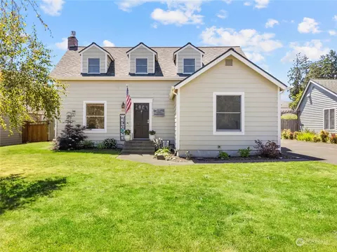 110 Montgomery St, Steilacoom, WA 98388