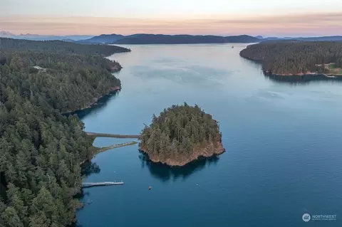 770 Double Cove Rd, Eastsound, WA 98245