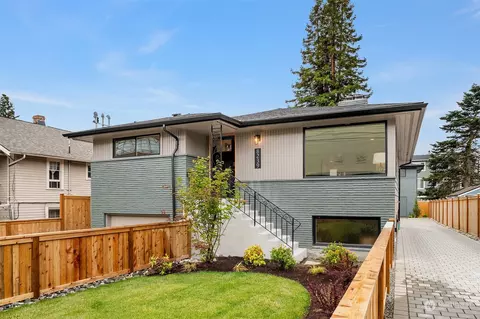 8239 Wallingford Ave N, Seattle, WA 98103