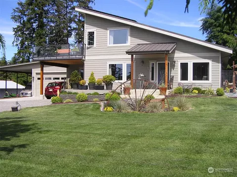3531 Marine View Dr, Greenbank, WA 98253