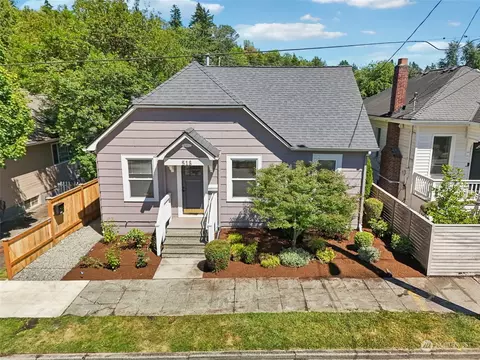 518 30th Ave E, Seattle, WA 98112