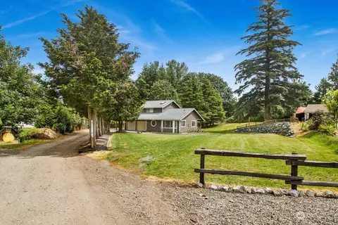 402 Arrowhead Ln, Everson, WA 98247 photo 2