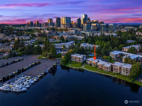 101 101st Ave SE #302B, Bellevue, WA 98004