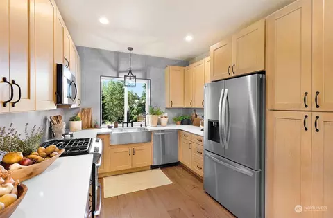 17905 Circle Dr, Bothell, WA 98011 photo 8
