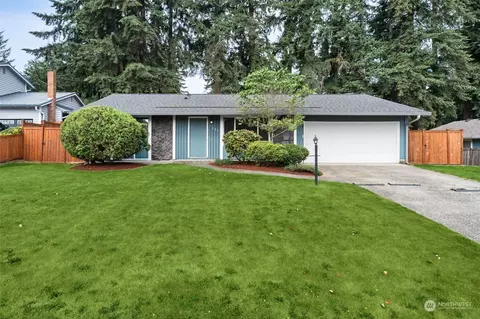 521 Penguin Ct SE, Lacey, WA 98503