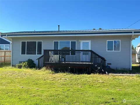 575 Ensign Ave NW, Ocean Shores, WA 98569