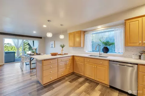5703 Broadway Ave SE, Everett, WA 98203 photo 7