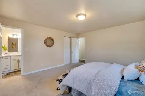 5703 Broadway Ave SE, Everett, WA 98203 photo 14