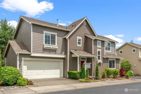 Exterior - 3833 183rd Pl SE, Bothell, WA 98012 photo 3 of 7