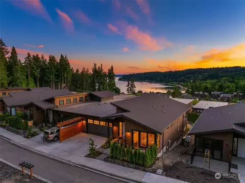 4851 Rosalind Rd NE, Bainbridge Island, WA 98110