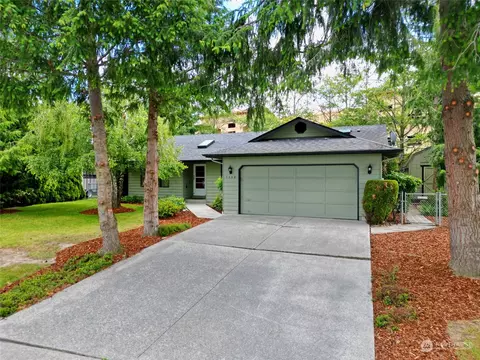1112 S 21st Ct, Mount Vernon, WA 98274