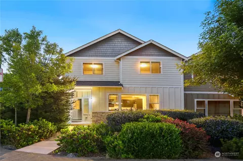 2100 S 263rd St, Des Moines, WA 98198