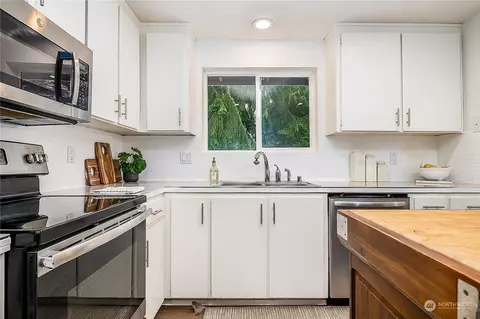 Kitchen - 12518 47th Dr SE, Everett, WA 98208 photo 3 of 3