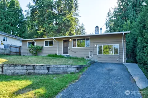 18721 18th Ave NE, Shoreline, WA 98155