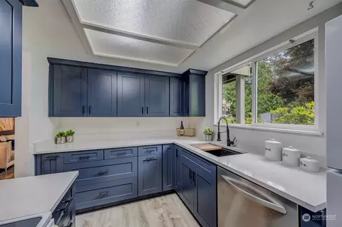 Kitchen - 820 Cady Rd #C101, Everett, WA 98203 photo 1 of 2