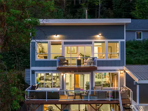 13385 N Green St, Anacortes, WA 98221