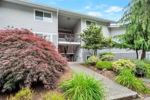 15212 NE 8th St #F10, Bellevue, WA 98007