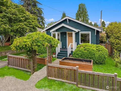 738 N 100th St, Seattle, WA 98133