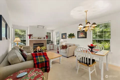 130 NE 95th St #B-302, Seattle, WA 98115