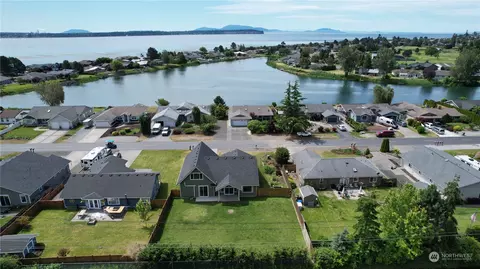 5372 Salish Rd, Blaine, WA 98230