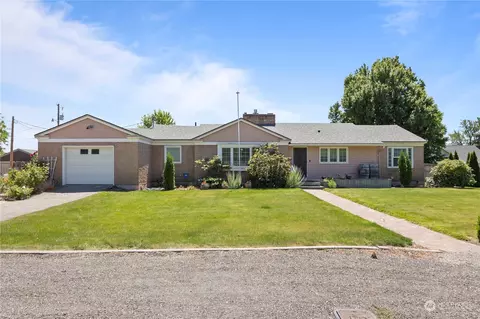 26845 Ice Harbor Dr, Burbank, WA 99323