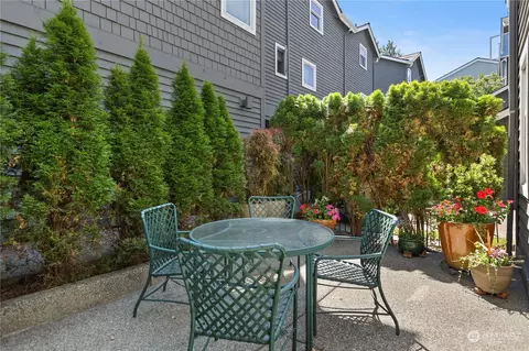 Exterior - 1921 42nd Ave E #E, Seattle, WA 98112 photo 2 of 3