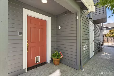 Other - 1921 42nd Ave E #E, Seattle, WA 98112 photo 3 of 4