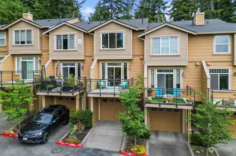 23300 SE Black Nugget Rd #J4, Issaquah, WA 98029