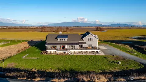 14485 Channel Dr, La Conner, WA 98257