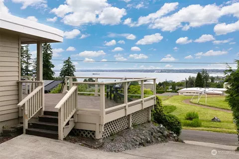 117 Underhill Rd, Bellingham, WA 98225