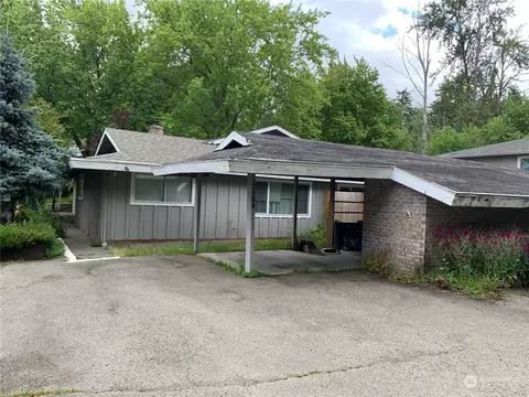 13908 SE 13910 Se Newport Way, Bellevue, WA 98006