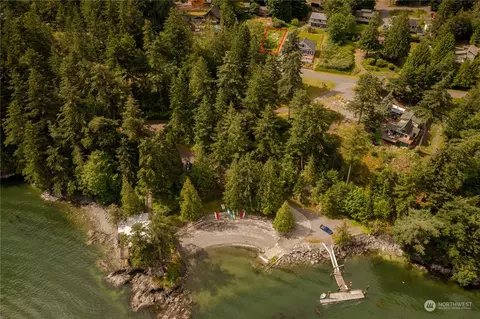 1195 Beach Ave, Lummi Island, WA 98262
