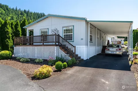 5400 Meeker Dr #99, Kalama, WA 98625