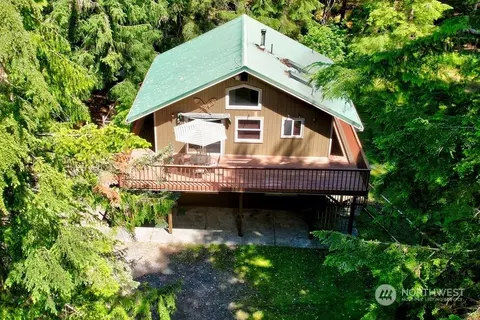 16725 Mountainside Dr E, Greenwater, WA 98022