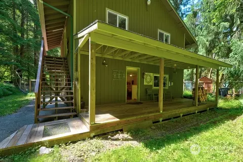 Exterior - 16725 Mountainside Dr E, Greenwater, WA 98022 photo 2 of 7