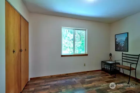 Bedroom - 16725 Mountainside Dr E, Greenwater, WA 98022 photo 2 of 2