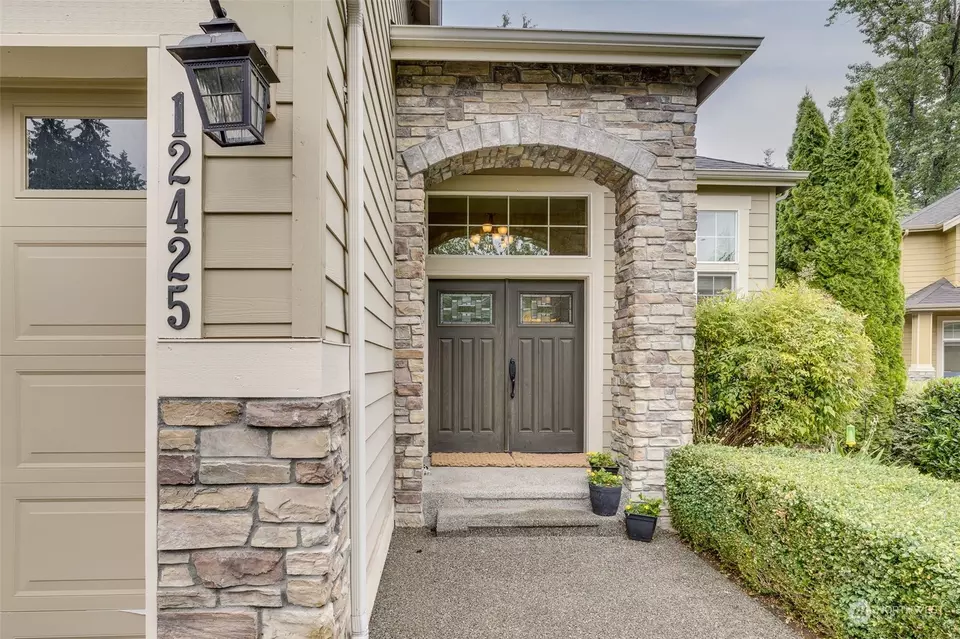 Entry Way - 12425 54th Dr NE, Marysville, WA 98271 photo 1 of 4